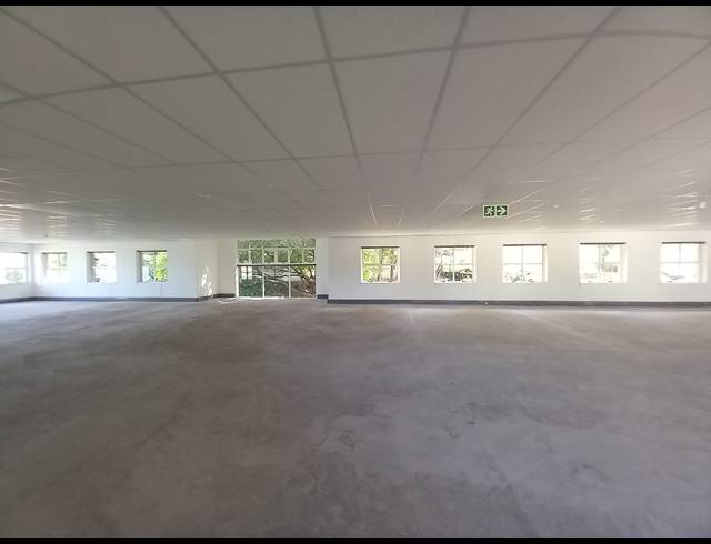 690M² OFFICE TO LET IN BRYANSTON